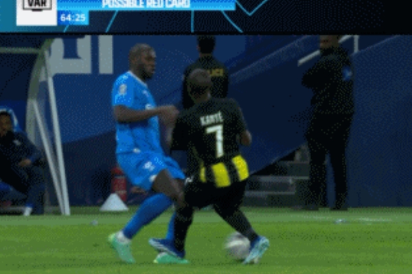 吉達聯合0-2不敵利雅得新月:坎特遭紅牌罰下